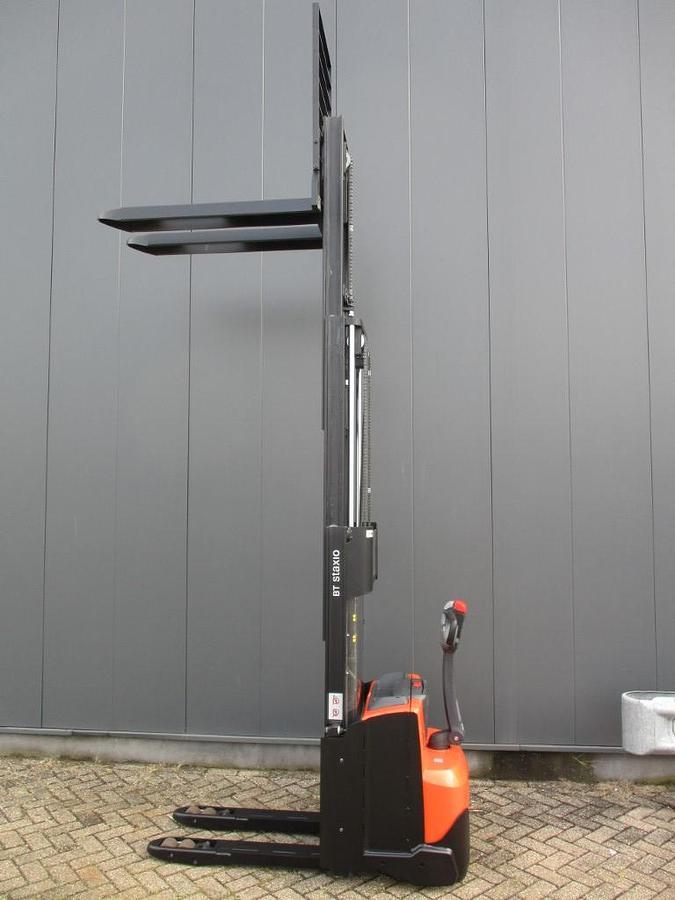 Refurbished 2018 TOYOTA SWE140L - 678