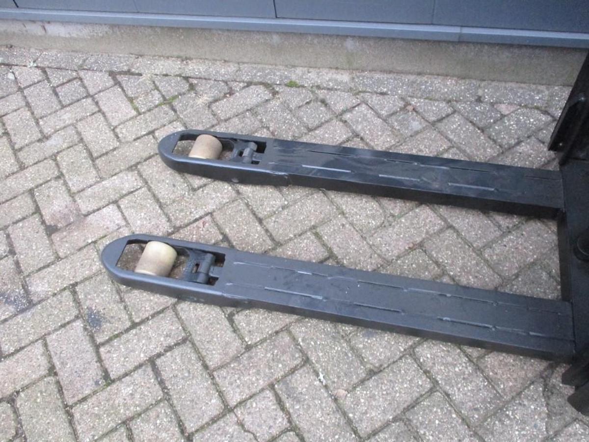 Refurbished 2012 BT SWE 200D