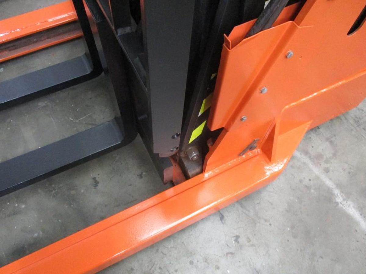 Refurbished 2015 TOYOTA BT RWE120 - 2920