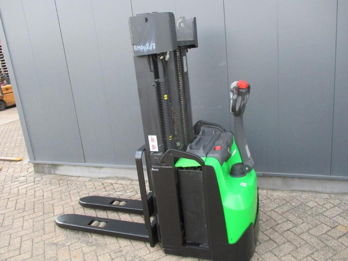 Refurbished 2018 CESAB S212 triplex - 2135