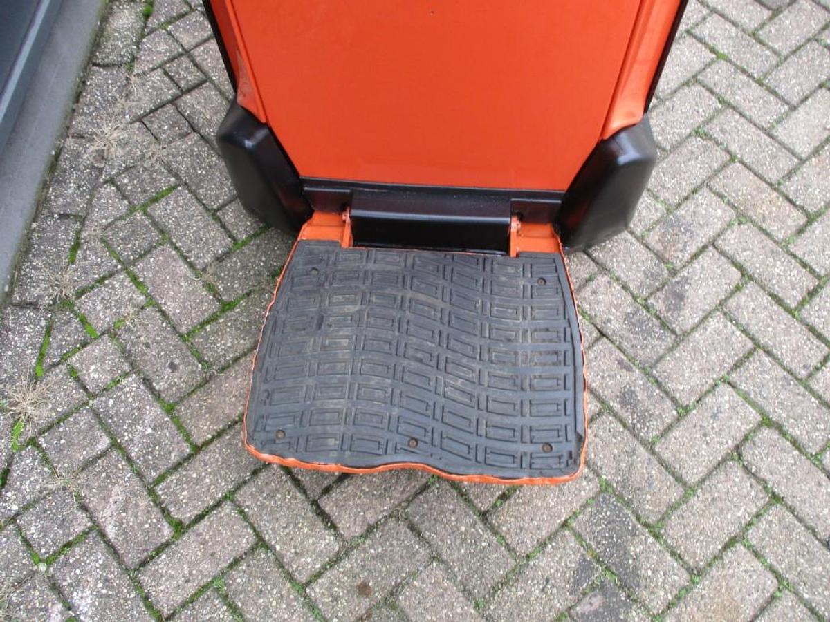 Refurbished 2016 TOYOTA SPE120L