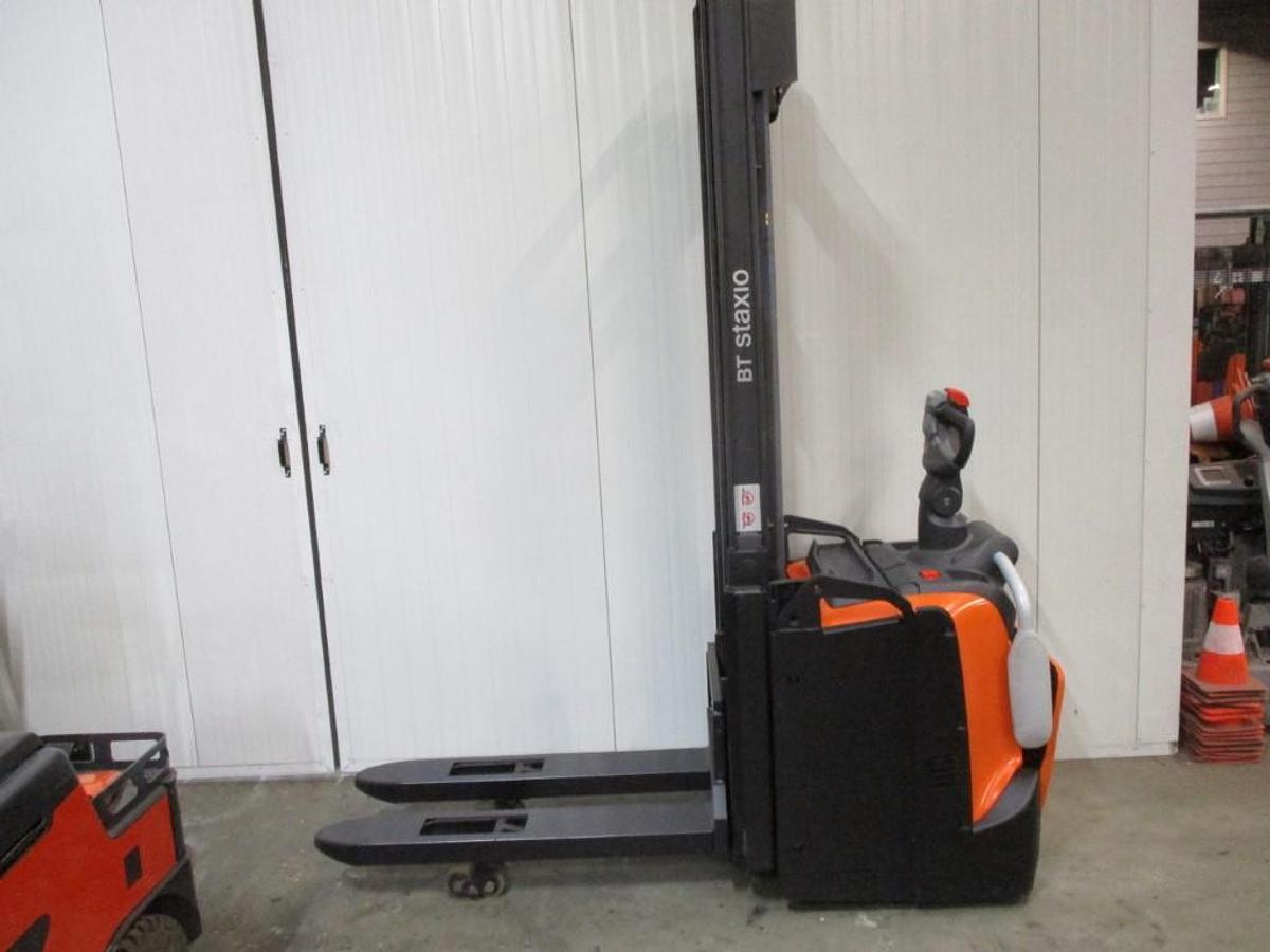 Refurbished 2021 TOYOTA SPE120L - 117