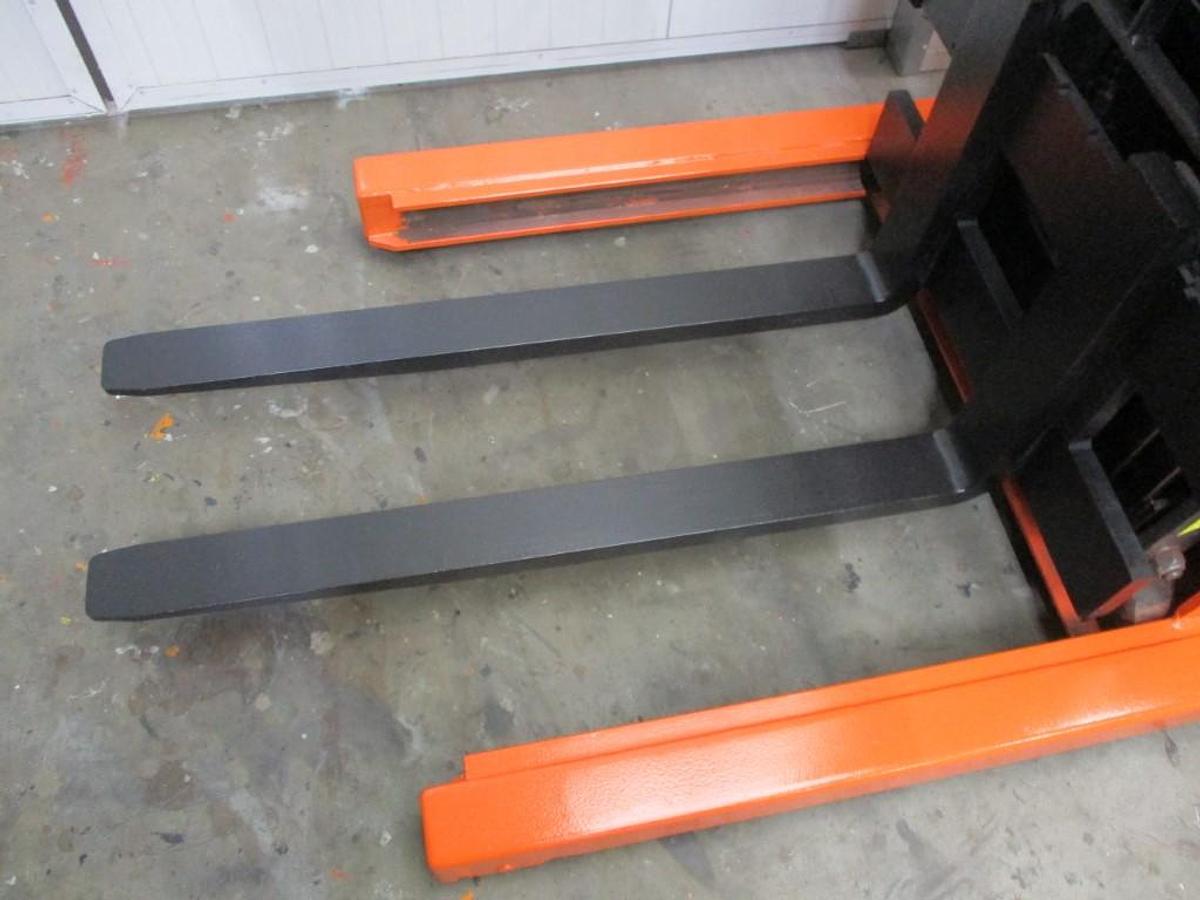 Refurbished 2015 TOYOTA BT RWE120 - 2920
