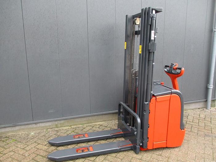Refurbished 2008 Linde L 16 triplex - 3462