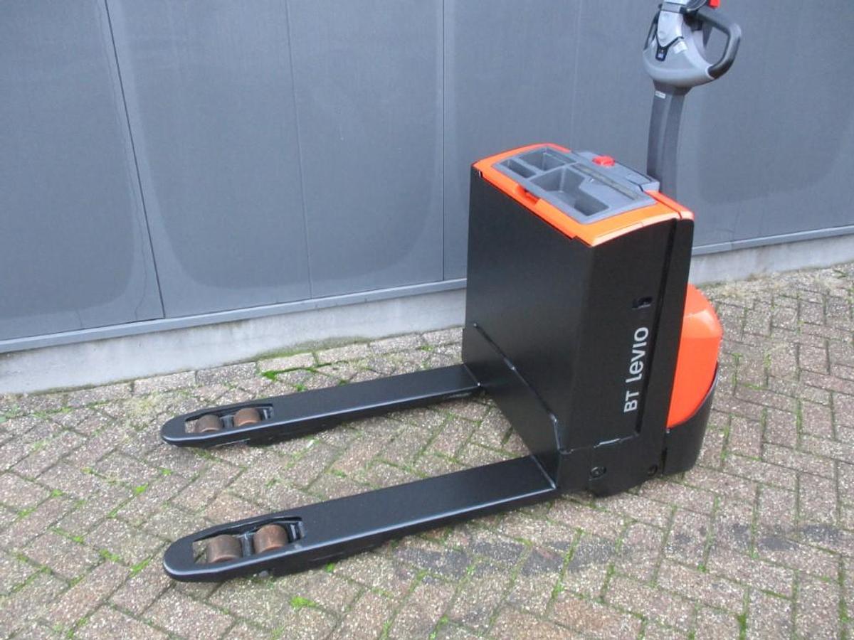 Refurbished 2017 TOYOTA LWE160 - 867