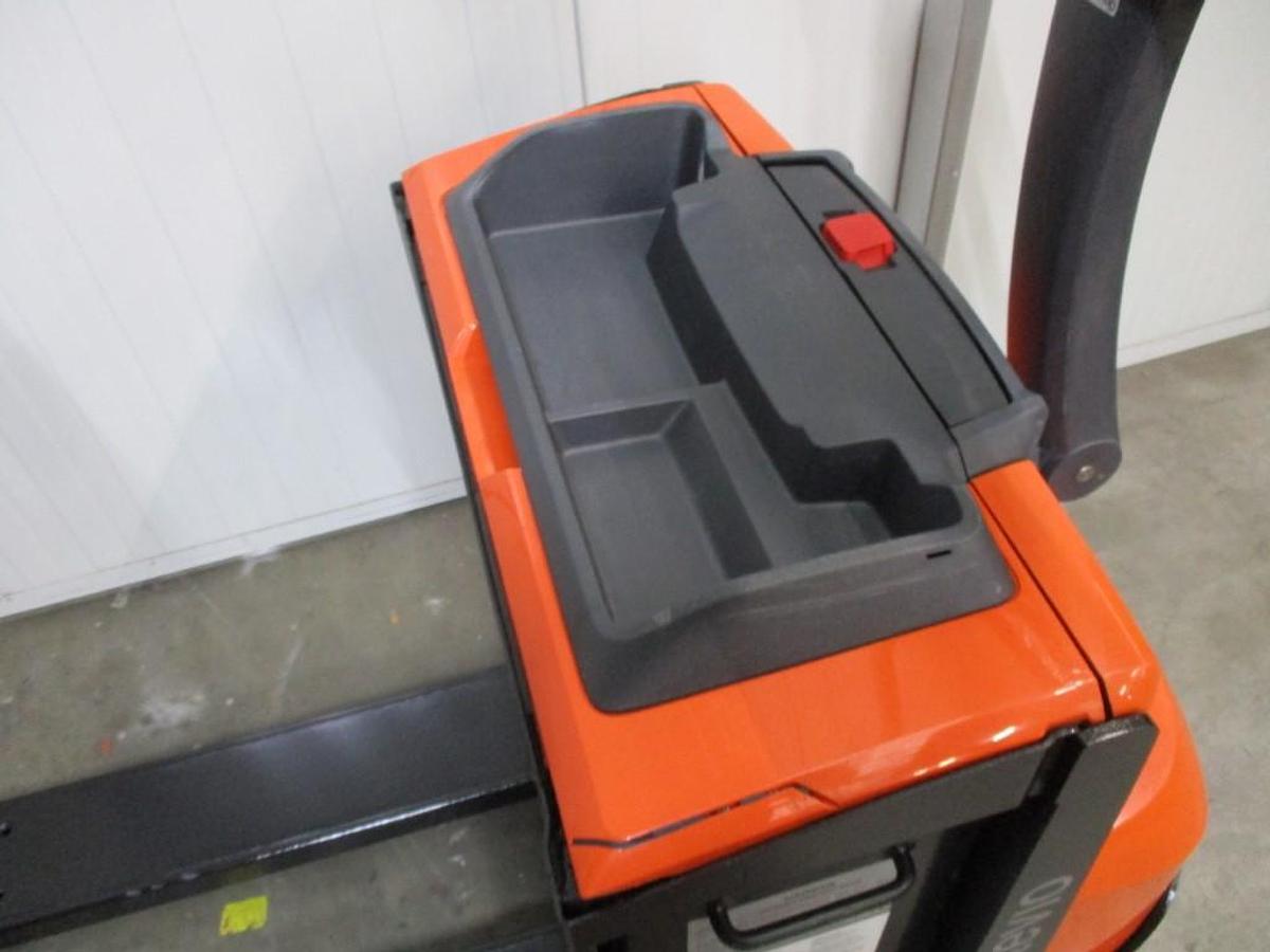Refurbished 2021 TOYOTA LWE200 - 616