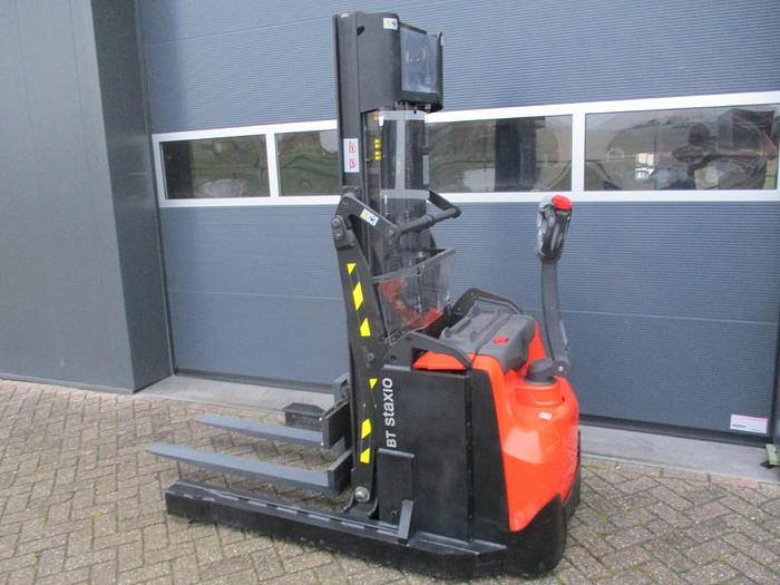 Refurbished 2018 TOYOTA SWE 120XR