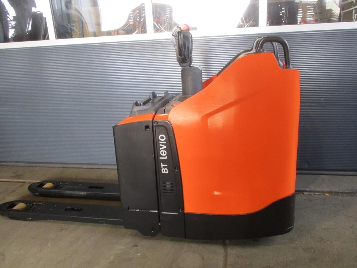 Refurbished 2020 TOYOTA LPE200 - 2425