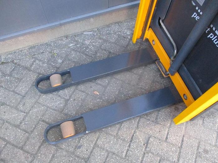 Refurbished 2007 Jungheinrich EJC 110