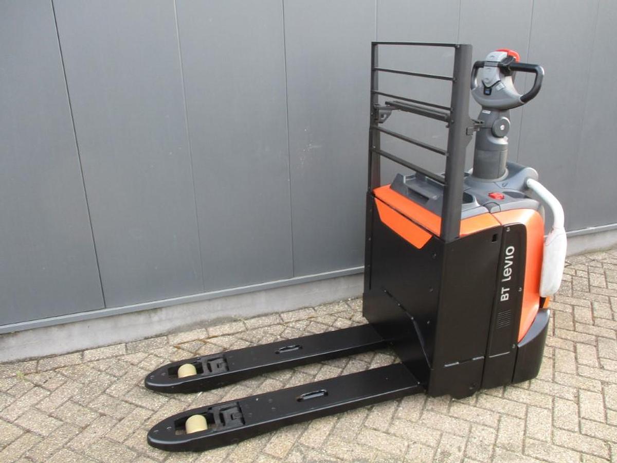 Refurbished 2019 TOYOTA LPE200 - 2202