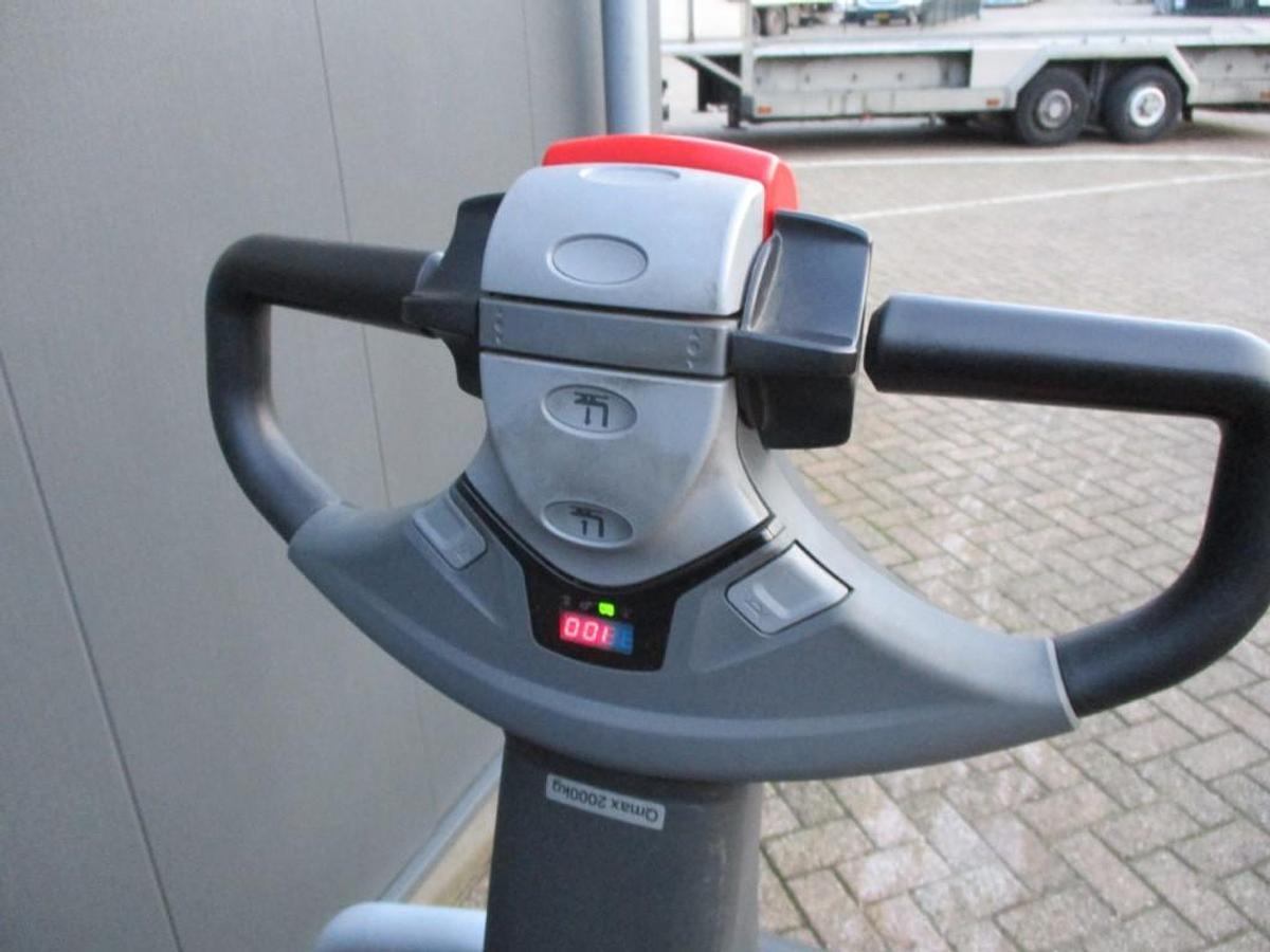 Refurbished 2018 TOYOTA LPE200