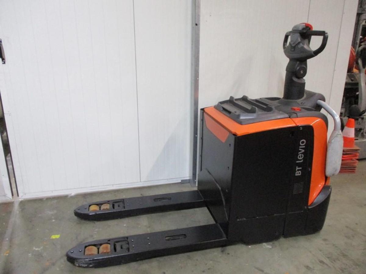 Refurbished 2016 TOYOTA BT LPE200 - 2484