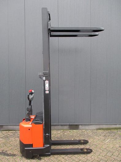 Used 2008 BT SWE 120