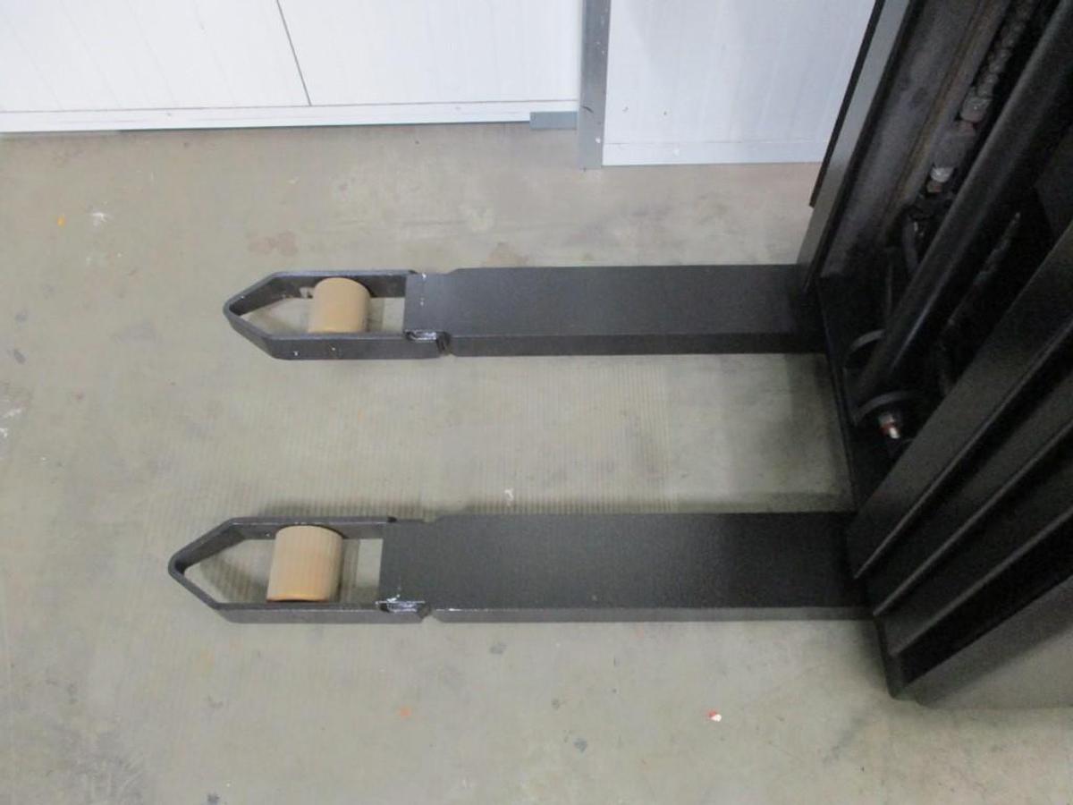 Refurbished 2020 TOYOTA SWE140 triplex - 2061