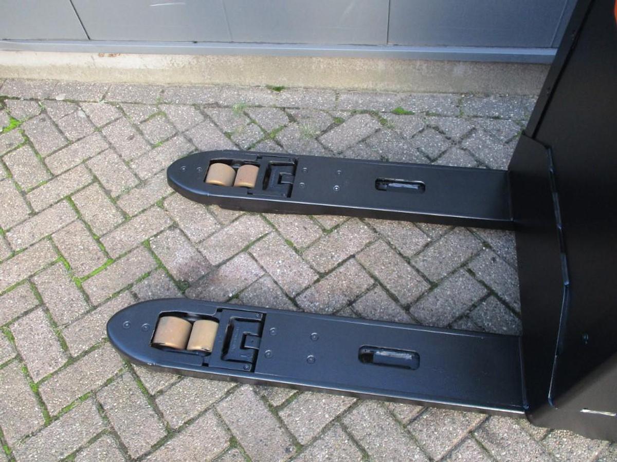 Refurbished 2018 TOYOTA LPE250