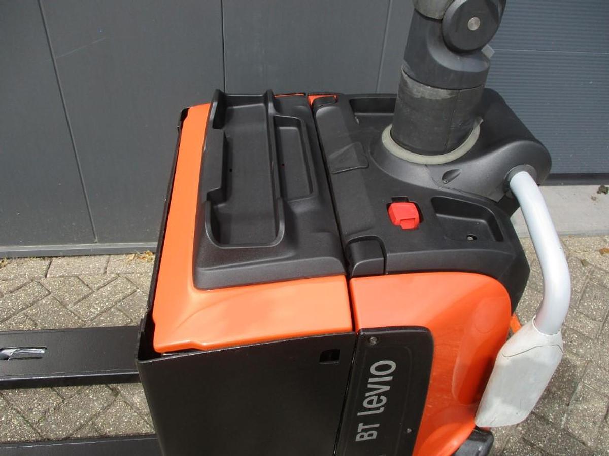 Refurbished 2021 TOYOTA LPE200 - 1952