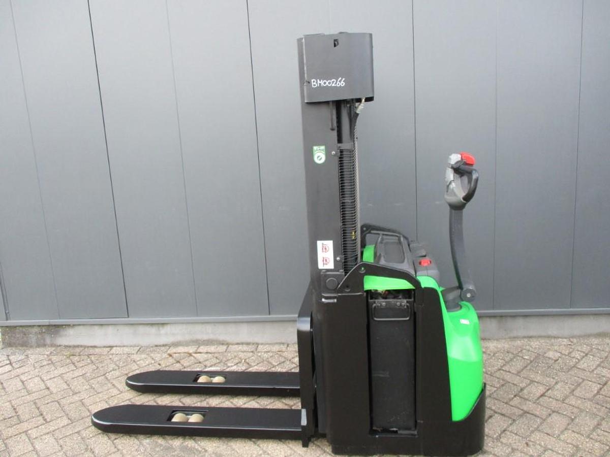 Refurbished 2018 CESAB S215 triplex - 2290