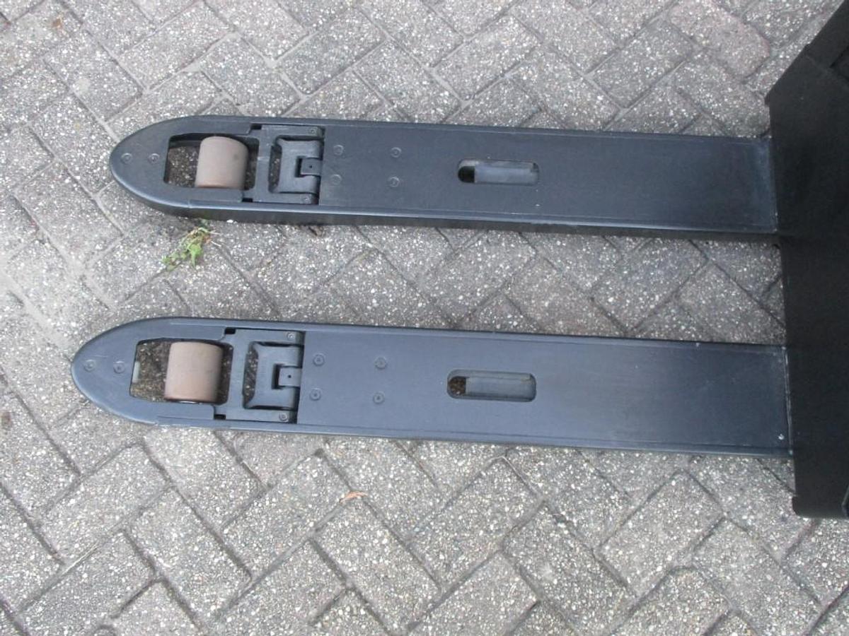 Refurbished 2020 TOYOTA LPE200 - 1975