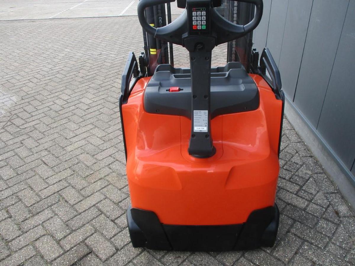 Refurbished 2018 TOYOTA SWE160 triplex - 2229