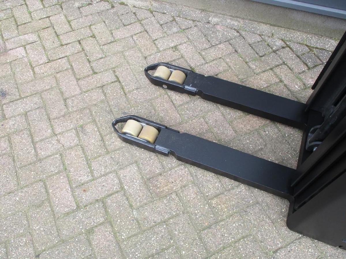 Refurbished 2019 BT TOYOTA SPE120 triplex - 2260