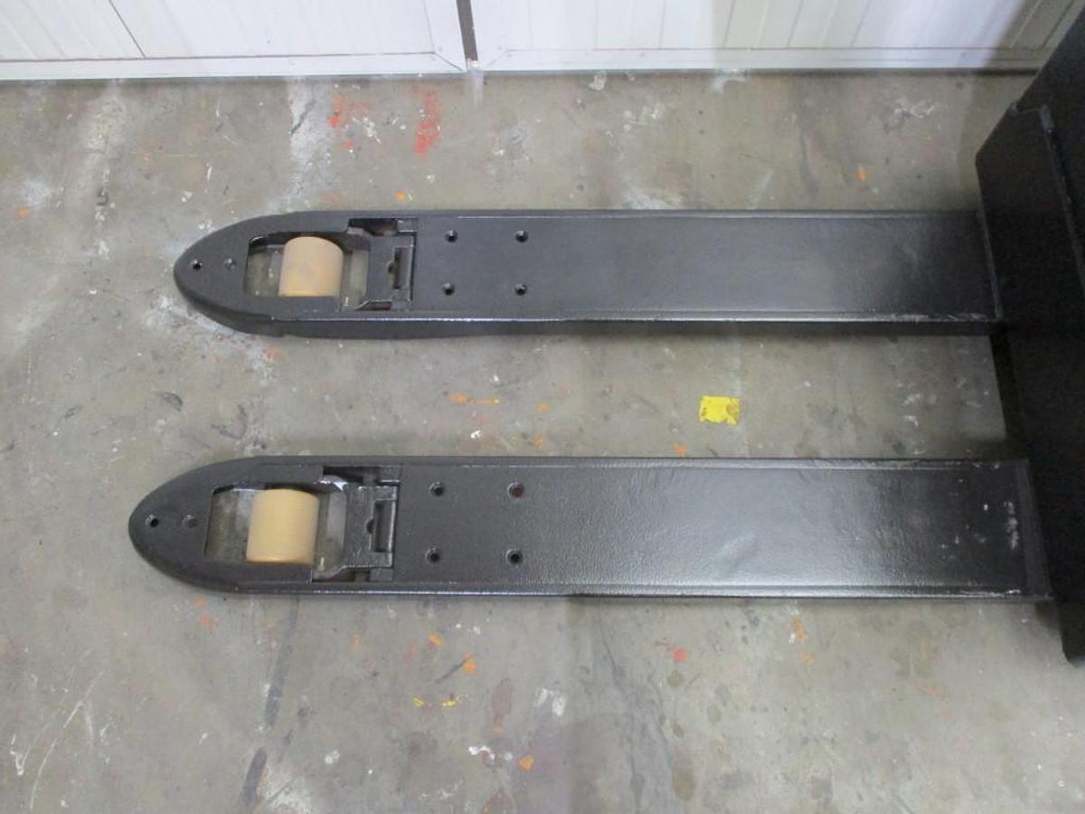 Refurbished 2017 TOYOTA LWE 200 - 994