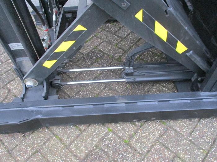 Refurbished 2018 TOYOTA SWE 120XR