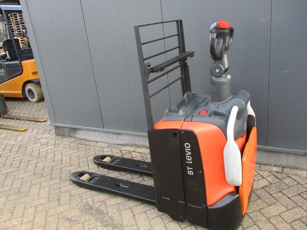 Refurbished 2019 TOYOTA LPE200 - 2202