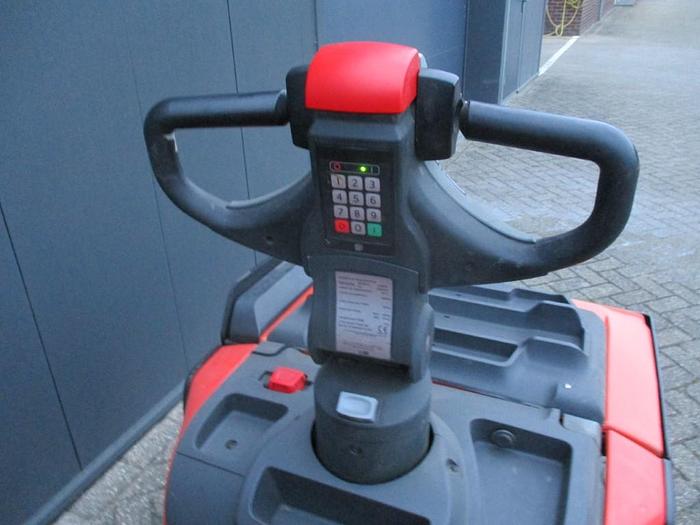 Refurbished 2017 TOYOTA LPE 250 - 1704