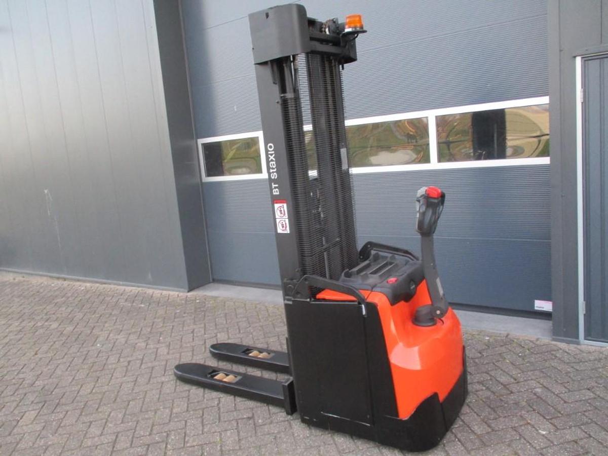 Refurbished 2017 TOYOTA SWE 160 triplex - 2058
