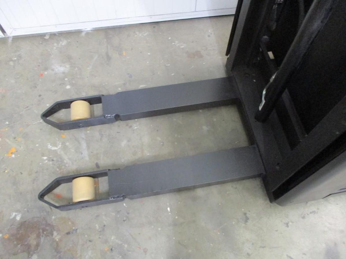 Refurbished 2018 TOYOTA SWE120 - 639