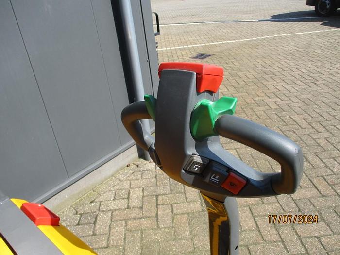 Refurbished 2011 Jungheinrich EJC B14