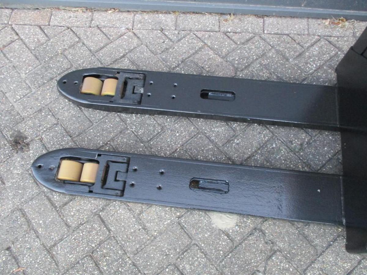 Refurbished 2018 TOYOTA LPE200 - 1987