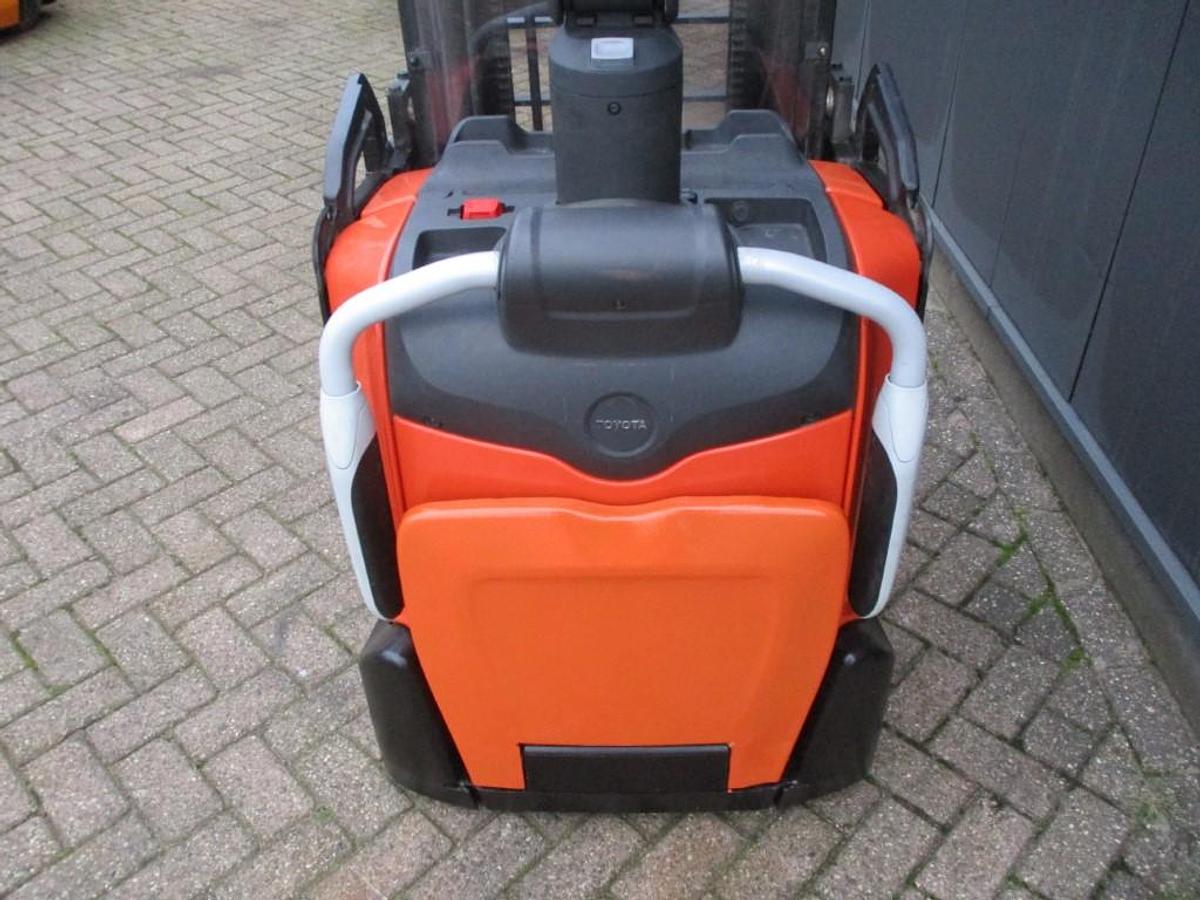 Refurbished 2017 TOYOTA SPE120