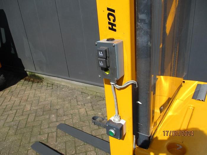 Refurbished 2011 Jungheinrich EJC B14