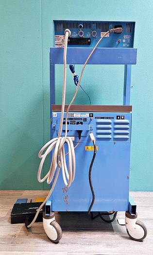 Gebraucht Valleylab Force FX-8CS Elektrochirurgische Diathermieeinheit mit Fußschalter auf Valleylab Saugwagen