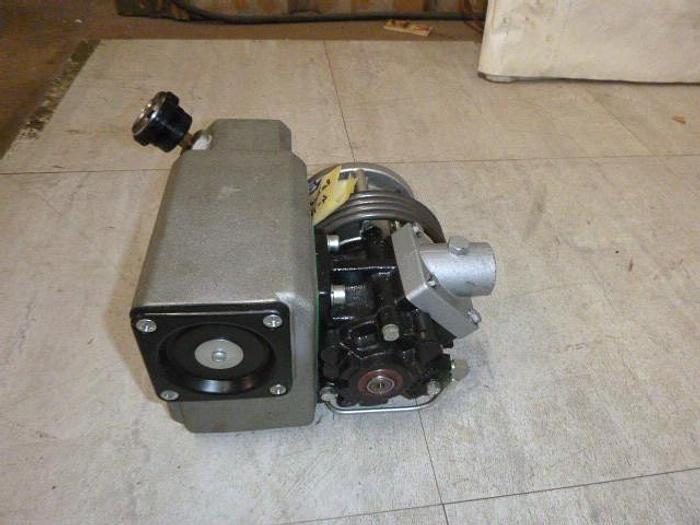 Used Busch Single Stage Rotary Vane Vacuum Pump; Md#RB0021B3M5