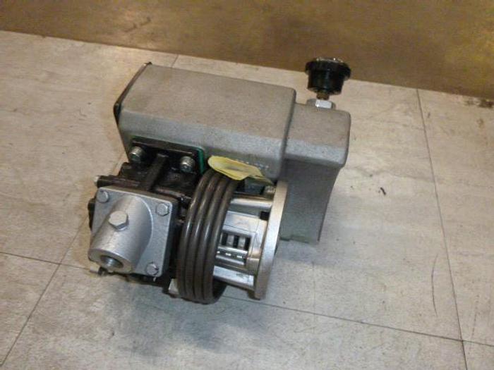Used Busch Single Stage Rotary Vane Vacuum Pump; Md#RB0021B3M5