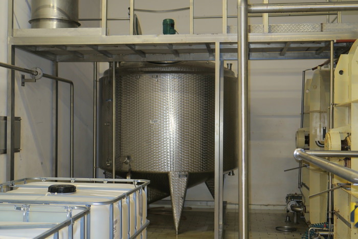 Used AHRENS & BODE 6500l STAINLESS STEEL TANK