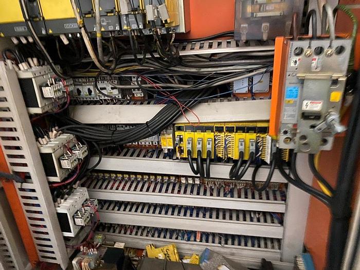 Used 2004 Daewoo  Puma MX2500ST Multi Axis Turning/Milling Center