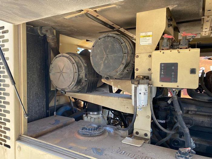 Used INGERSOLLRAND COMPRESSOR AND SANDBLAST COMBO HP450