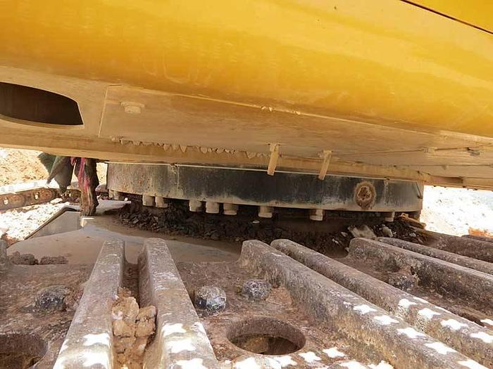 Used 2017 CATERPILLAR 374FL