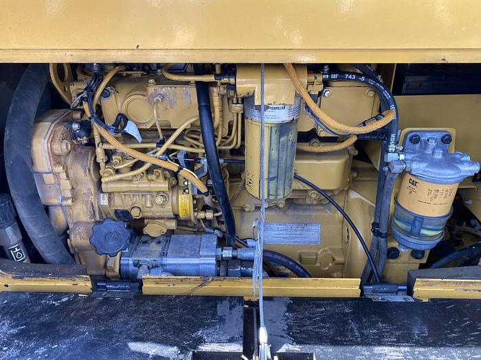 Usato 2015 CATERPILLAR AP 300D