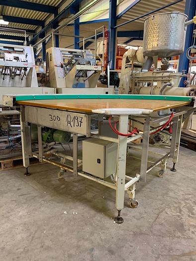 Gebraucht gebr. 90° Kurventisch vermutlich SOLLICH ca. 1000mm Arbeitsbreite und zwei Antrieben