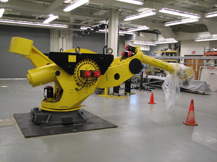 Used 2017 FANUC M2000iA/900L EQUIPPED FOR VISION WITH R30iB CONTROLLER LIKE NEW