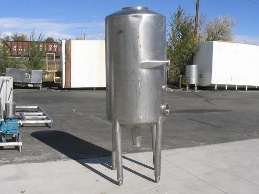 Usado 1000 GALLON BULK TANK