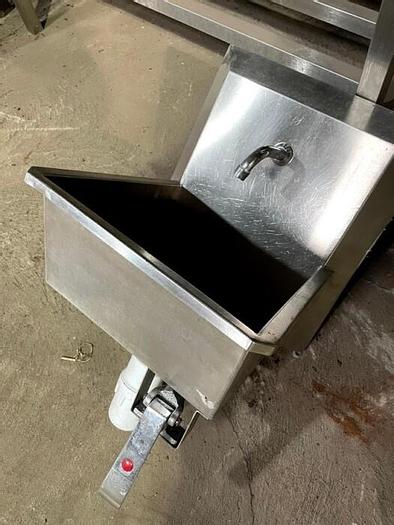 Used STAINLESS STEEL SINKS