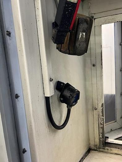 Usato CENTRO ALTA VELOCITÀ COMPLETO DI CARICO E SCARICO PEZZO E PALLET