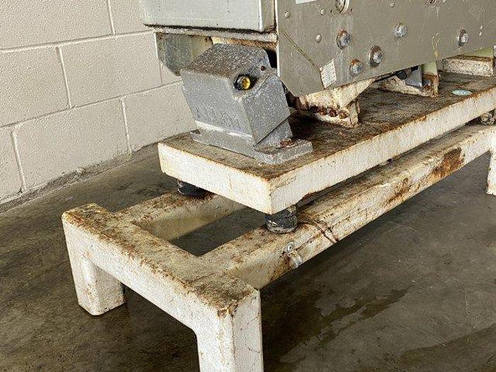 Used Allen 5' Shaker Conveyor