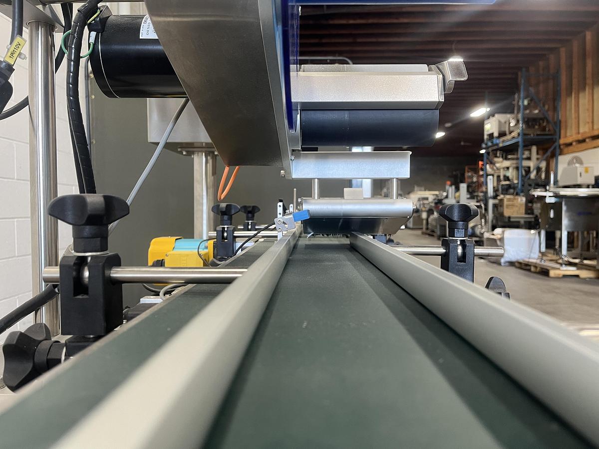 Used Label-on Basic 300 Labeling System