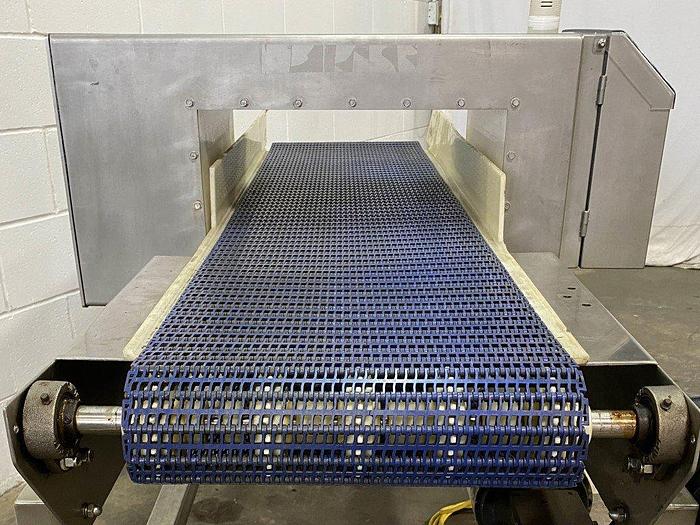 Used Loma IQ2 The MAX! Metal Detector